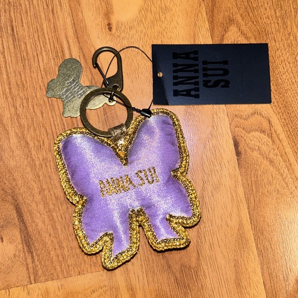Brand New in Box Anna Sui Beaded Embroidered Butterfly 🦋 Keychain - Picture 9 of 12